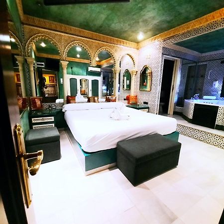 Hostal Avenida Andalucia - Solo Adultos Séville Extérieur photo