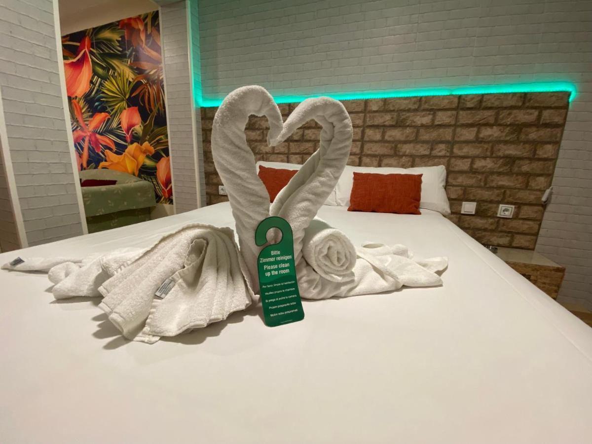 Hostal Avenida Andalucia - Solo Adultos Séville Extérieur photo