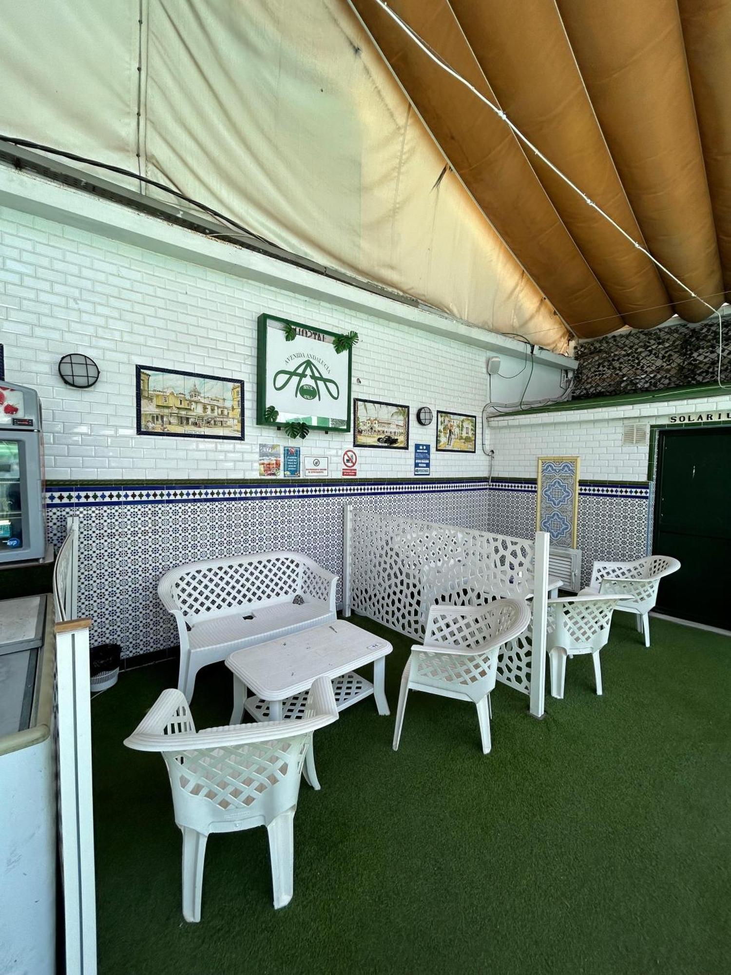 Hostal Avenida Andalucia - Solo Adultos Séville Extérieur photo