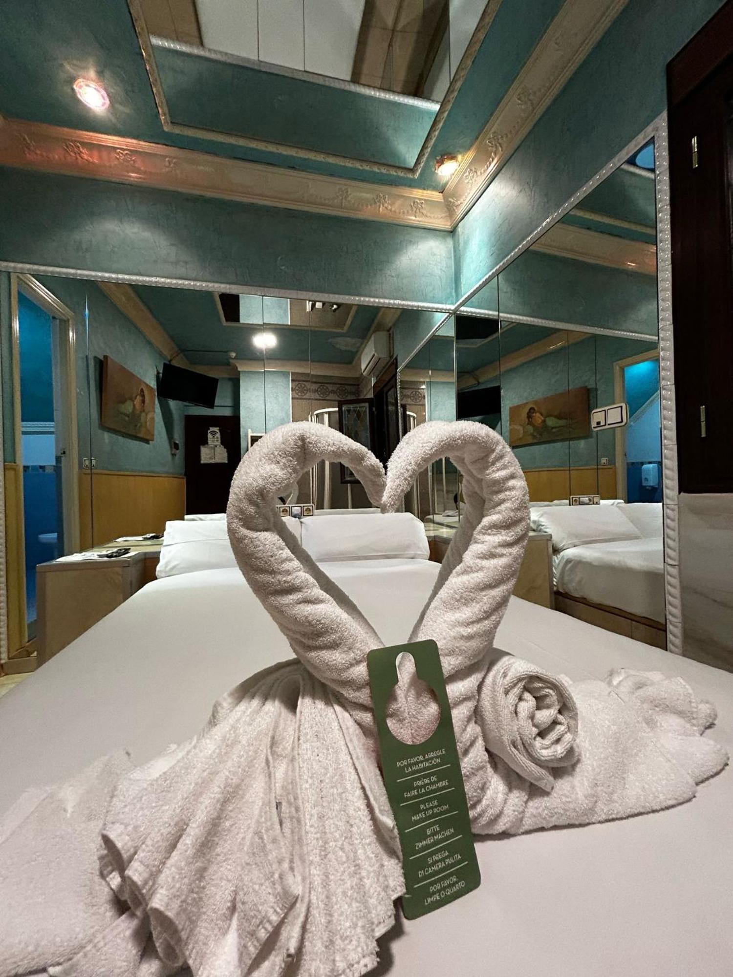 Hostal Avenida Andalucia - Solo Adultos Séville Extérieur photo