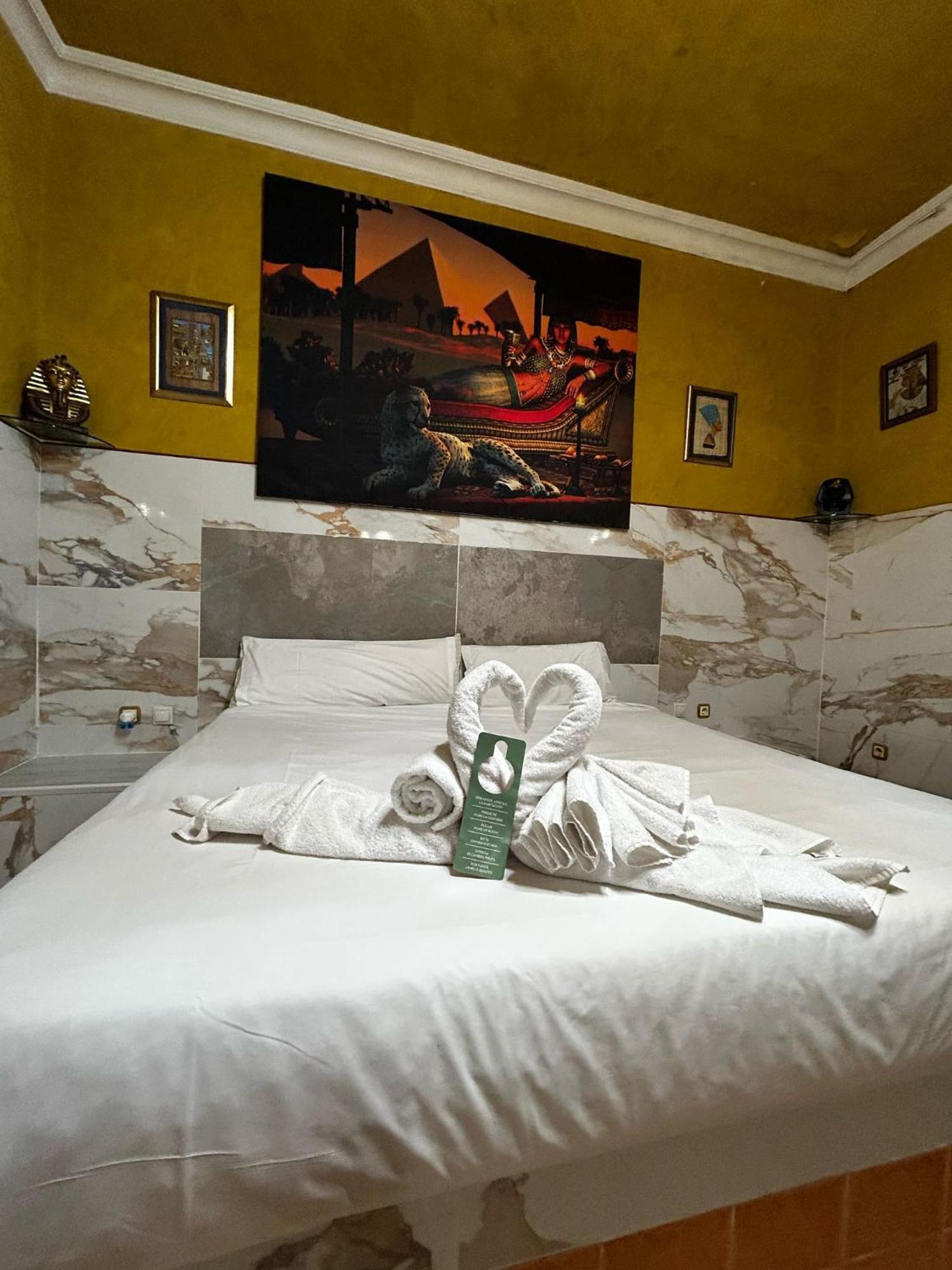 Hostal Avenida Andalucia - Solo Adultos Séville Extérieur photo